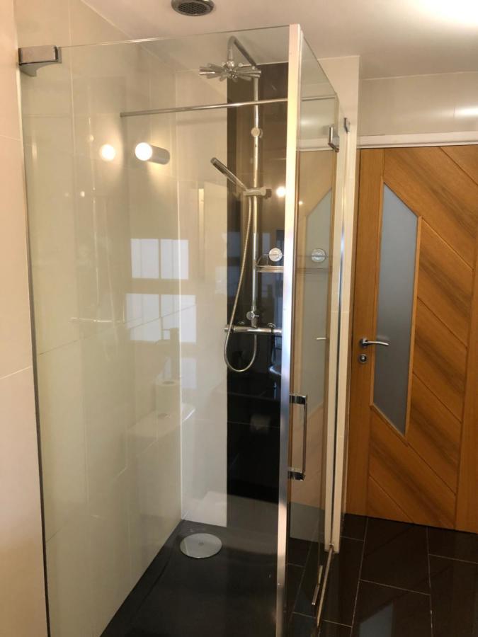 Number 19, Cardigan Apartment Exterior photo